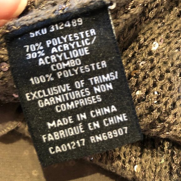 Le Chateau Sparkle Sweater - Picture 7 of 7